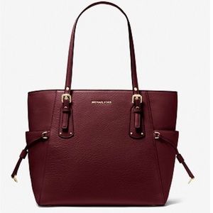 NWOT Michael Kors Voyager Handbag.